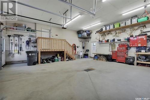 45 Crescent Drive, Avonlea, SK - Indoor Photo Showing Garage