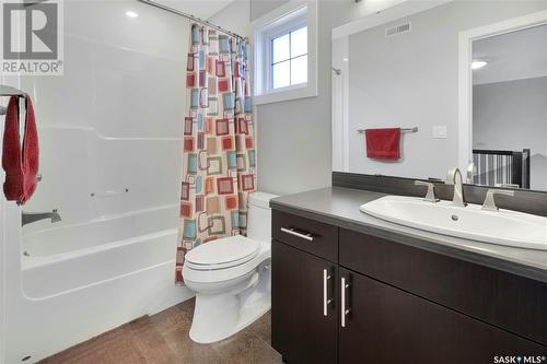 45 Crescent Drive, Avonlea, SK - Indoor Photo Showing Bathroom