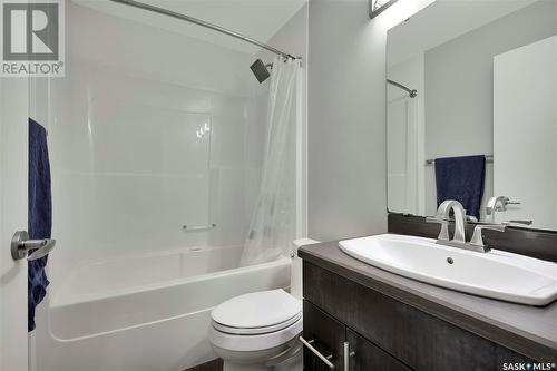 45 Crescent Drive, Avonlea, SK - Indoor Photo Showing Bathroom