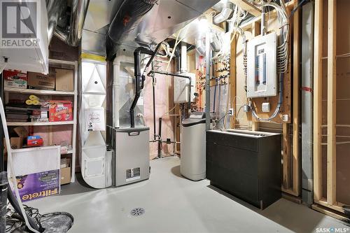 45 Crescent Drive, Avonlea, SK - Indoor Photo Showing Basement