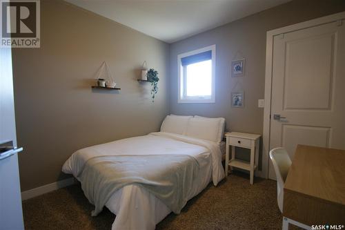 338 Eaton Lane, Saskatoon, SK - Indoor Photo Showing Bedroom