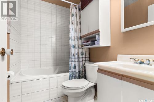 38 Joyce Crescent, Regina, SK - Indoor Photo Showing Bathroom