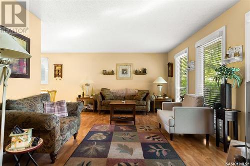 38 Joyce Crescent, Regina, SK - Indoor Photo Showing Living Room