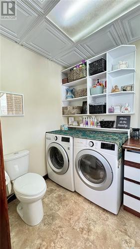 700 Hall Street, Outlook, SK - Indoor Photo Showing Laundry Room