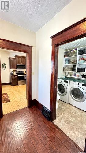 700 Hall Street, Outlook, SK - Indoor Photo Showing Laundry Room