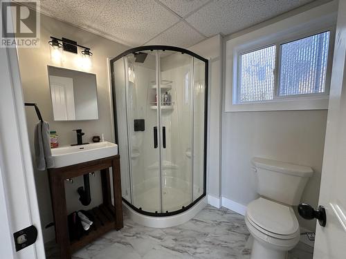 8616 91 Avenue, Fort St. John, BC - Indoor Photo Showing Bathroom