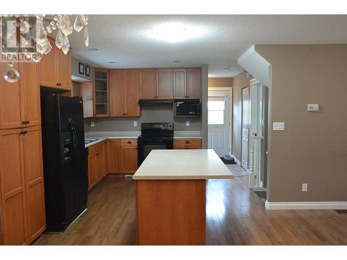 337 Callanan Street, Quesnel, BC - Indoor Photo Showing Kitchen