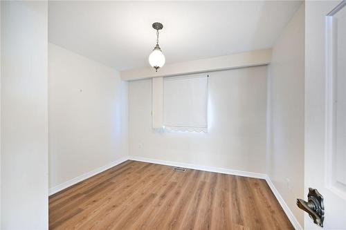 2423 Hensall Street, Mississauga, ON - Indoor Photo Showing Other Room