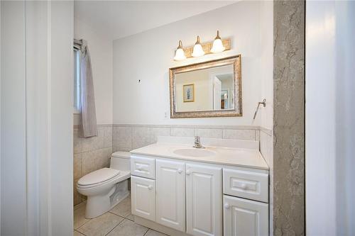 2423 Hensall Street, Mississauga, ON - Indoor Photo Showing Bathroom