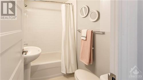 21 James Street Unit#607, Ottawa, ON - Indoor Photo Showing Bathroom