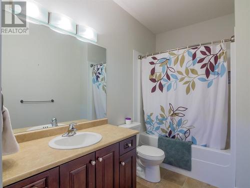 3332 South Main Street Unit# 120, Penticton, BC - Indoor Photo Showing Bathroom