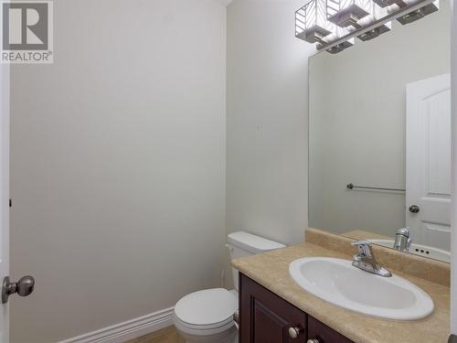 3332 South Main Street Unit# 120, Penticton, BC - Indoor Photo Showing Bathroom
