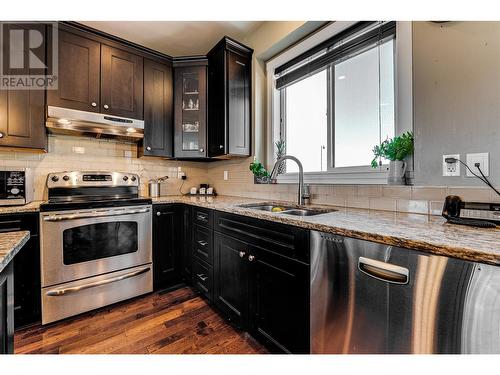 105 Blackcomb Court, Vernon, BC - Indoor Photo Showing Kitchen With Double Sink