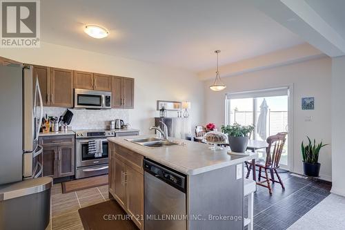 51 Bur Oak Drive, Thorold, ON - Indoor Photo Showing Kitchen With Double Sink