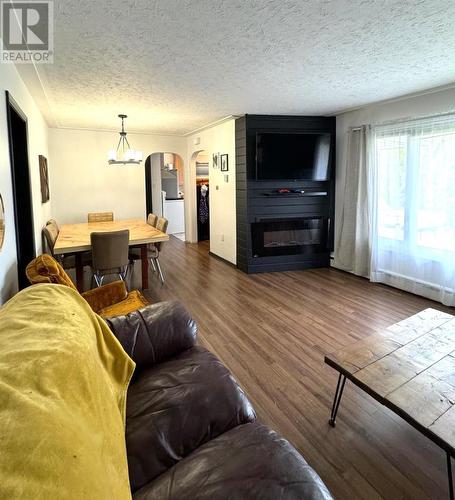 196 & 202 Old Goulais Bay Rd, Sault Ste. Marie, ON - Indoor Photo Showing Living Room