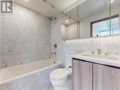 303 - 85 Mcmahon Drive, Toronto, ON - Indoor Photo Showing Bathroom