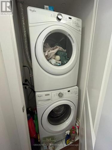 1007 - 68 Merton Street, Toronto, ON - Indoor Photo Showing Laundry Room