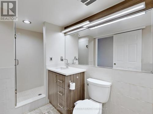 1109 - 65 Spring Garden Avenue, Toronto, ON - Indoor Photo Showing Bathroom