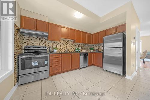 4 Orca Drive, Markham, ON - Indoor Photo Showing Kitchen