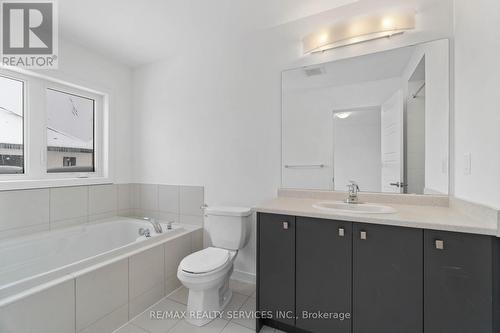 172 Eastbridge Ave, Welland, ON - Indoor Photo Showing Bathroom