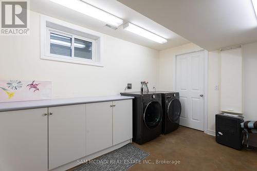 1135 Geran Cres, Mississauga, ON - Indoor Photo Showing Laundry Room