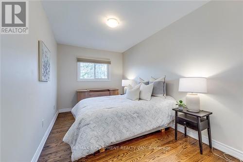 629 Francis Rd, Burlington, ON - Indoor Photo Showing Bedroom