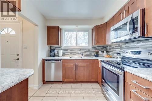 629 Francis Rd, Burlington, ON - Indoor Photo Showing Kitchen With Stainless Steel Kitchen