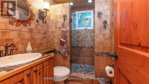 36 Hector Crt, Brampton, ON - Indoor Photo Showing Bathroom