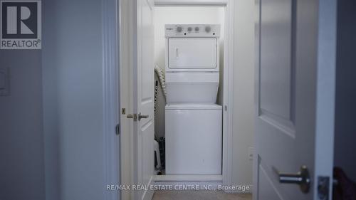 60 Cosmopolitan Common St, St. Catharines, ON - Indoor Photo Showing Laundry Room