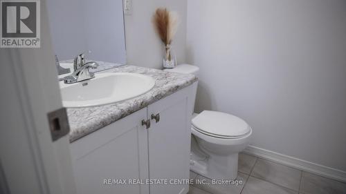 60 Cosmopolitan Common St, St. Catharines, ON - Indoor Photo Showing Bathroom