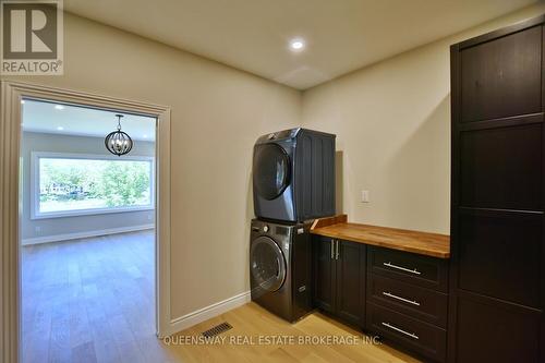 1852 River Road W, Wasaga Beach, ON - Indoor Photo Showing Laundry Room