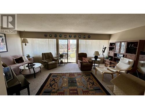 4894 Kemmi Crescent, 108 Mile Ranch, BC - Indoor Photo Showing Living Room