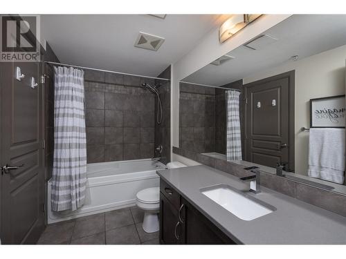 654 Cook Road Unit# 208, Kelowna, BC - Indoor Photo Showing Bathroom