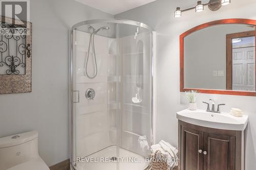 37 Glassford Road, Kawartha Lakes, ON - Indoor Photo Showing Bathroom
