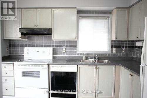 6 Carabram Crt, Brampton, ON - Indoor Photo Showing Kitchen With Double Sink