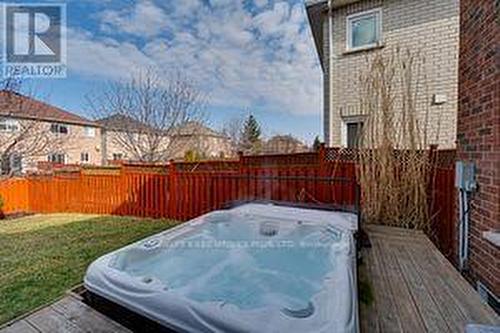 3173 Innisdale Rd, Mississauga, ON - Outdoor