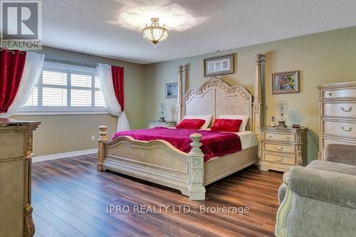 27 Hellyer Ave, Brampton, ON - Indoor Photo Showing Bedroom