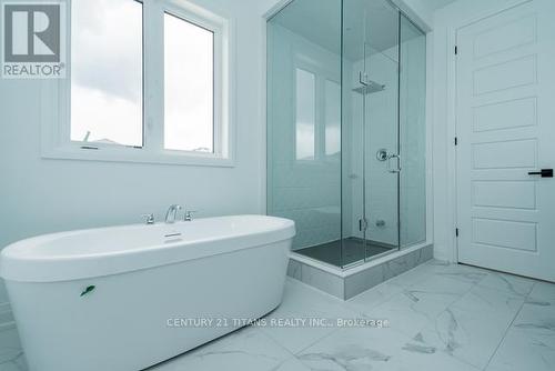 27 William Nador St, Kitchener, ON - Indoor Photo Showing Bathroom