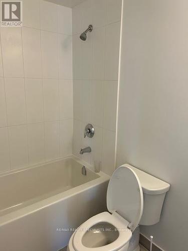 1201 - 550 North Service Road, Grimsby, ON - Indoor Photo Showing Bathroom