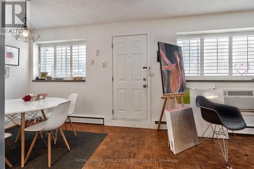 #103 -14 Norris Pl, St. Catharines, ON - Indoor Photo Showing Dining Room