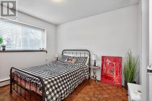 #103 -14 Norris Pl, St. Catharines, ON - Indoor Photo Showing Bedroom
