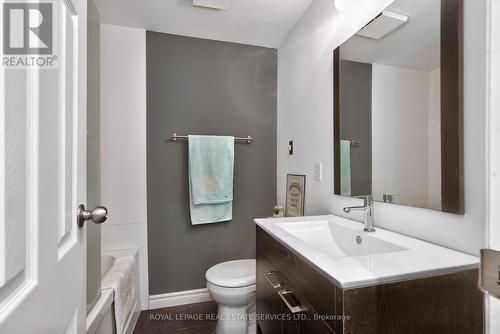 103 - 14 Norris Place, St. Catharines, ON - Indoor Photo Showing Bathroom