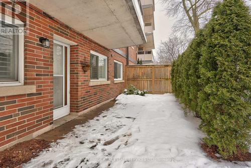103 - 14 Norris Place, St. Catharines, ON - Outdoor