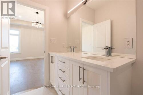 Lot 2 Briscoe Crescent, Strathroy-Caradoc, ON - Indoor Photo Showing Bathroom