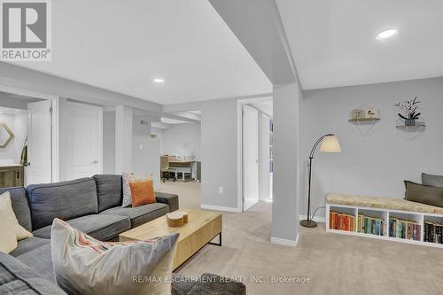 #34 -175 Fiddlers Green Rd, Hamilton, ON - Indoor Photo Showing Living Room