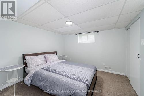 678 Mohawk Rd, Hamilton, ON - Indoor Photo Showing Bedroom