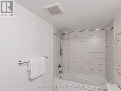 3 Gilbert Wright Ave, Markham, ON - Indoor Photo Showing Bathroom