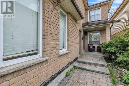 81 Greenbelt Cres, Richmond Hill, ON - Outdoor With Exterior