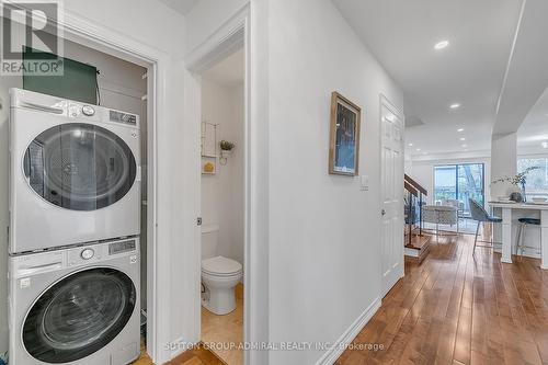 81 Greenbelt Crescent, Richmond Hill, ON - Indoor Photo Showing Laundry Room