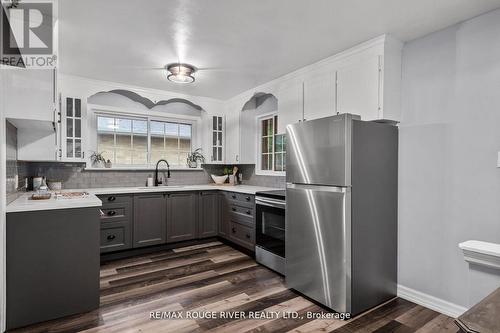 1101 Walnut St W, Whitby, ON - Indoor Photo Showing Kitchen